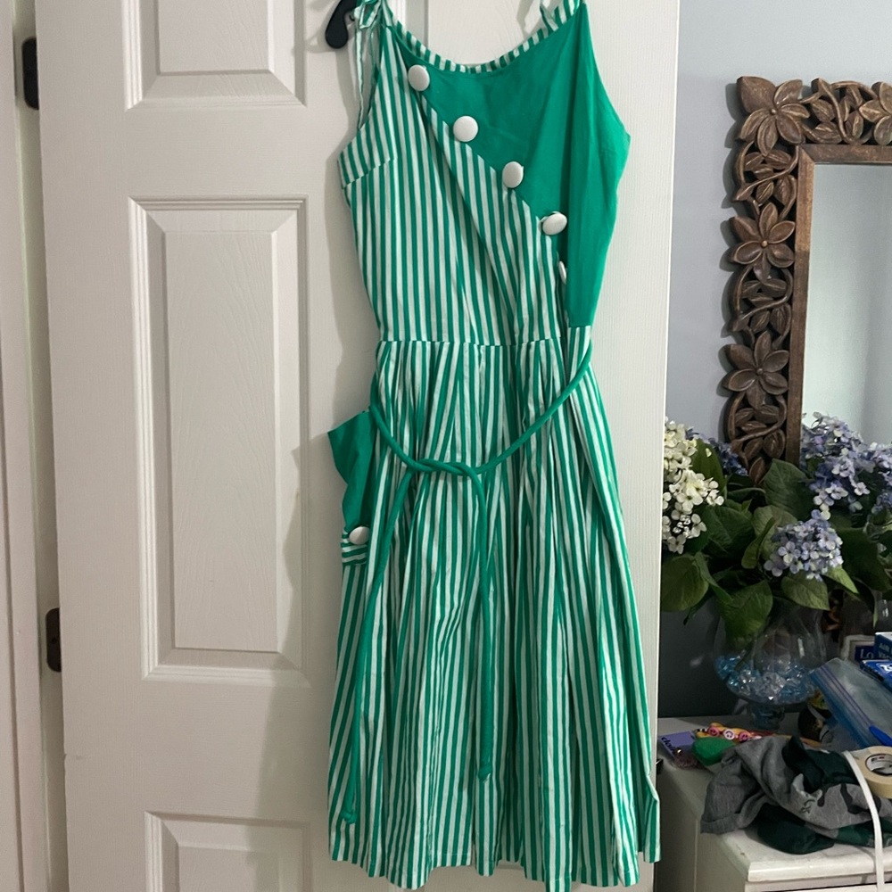 Green Striped Unique Vintage Dress, Full Skirt with fun details, size M